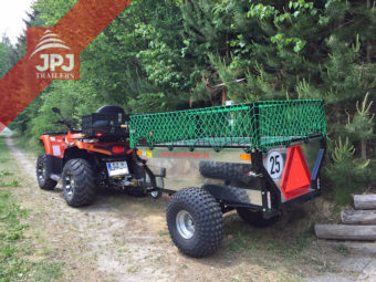 Pracovní štvorkolka a ATV vozík Zahradník upravený majiteľom